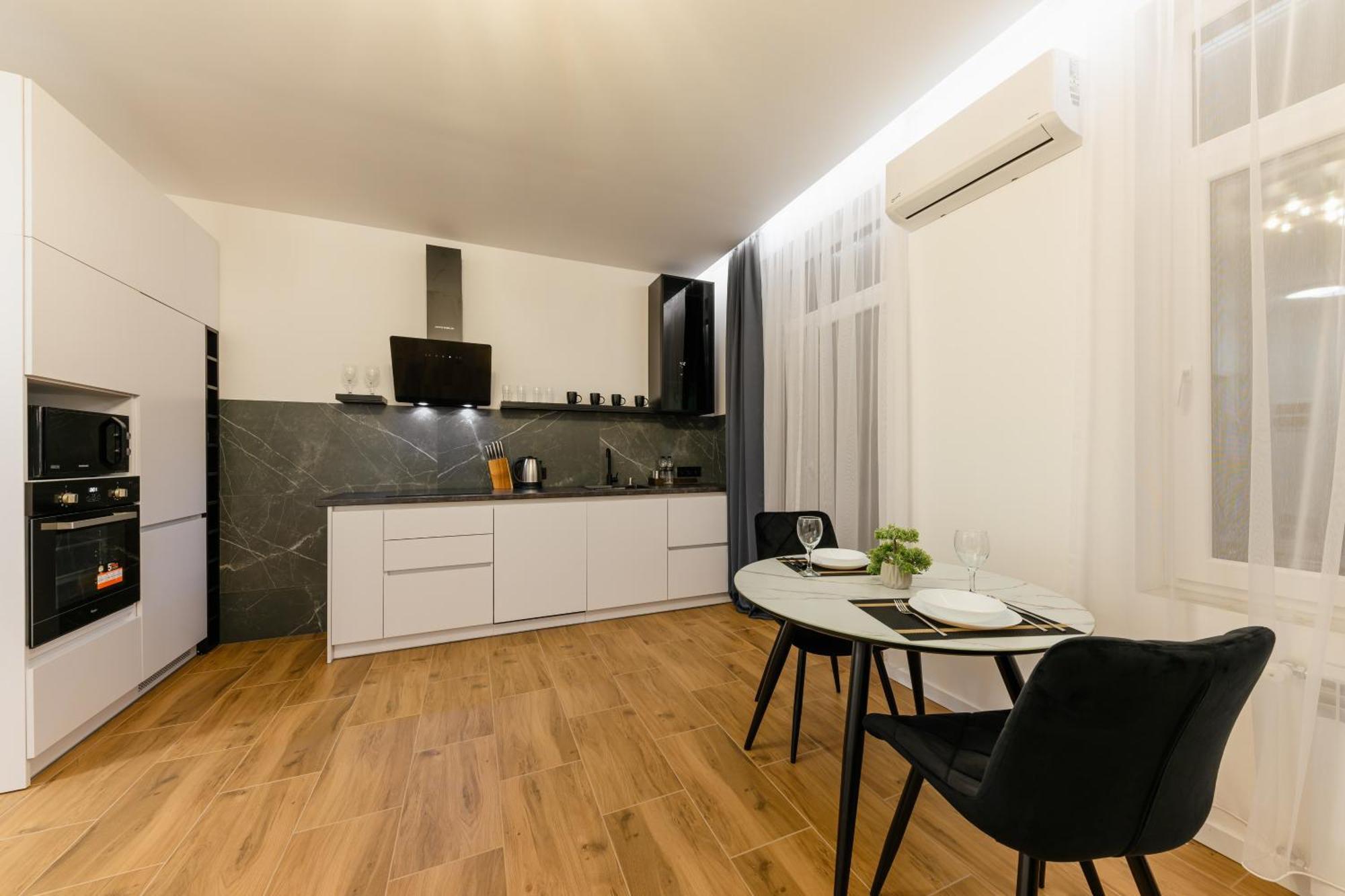 Luxury Apartments Laborca Uzjhorod Exteriör bild