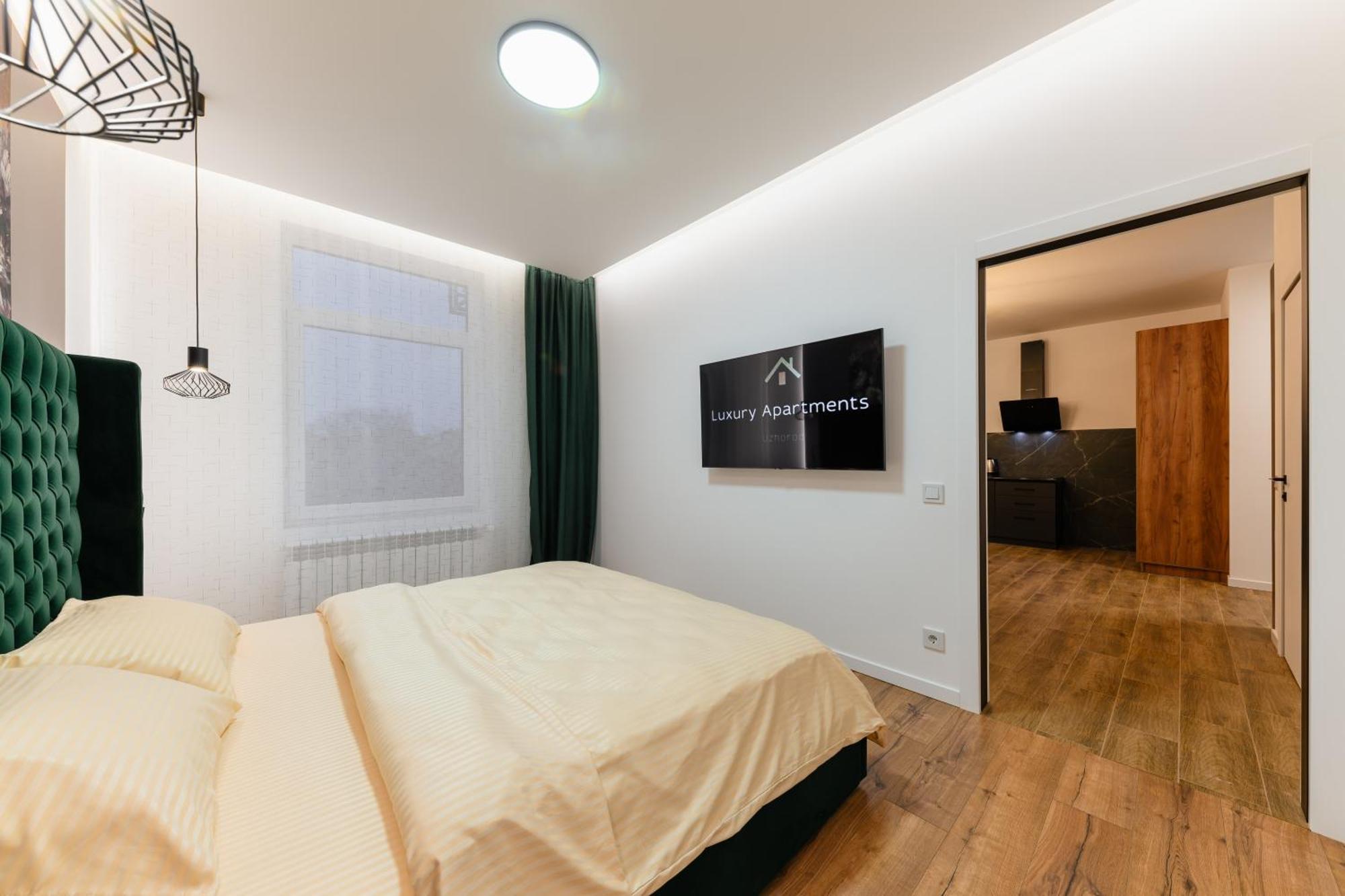 Luxury Apartments Laborca Uzjhorod Exteriör bild